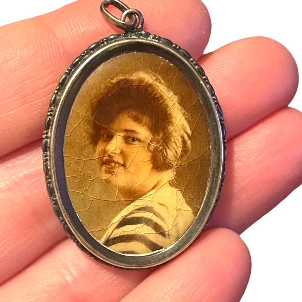 Antique 800 Silver Photo Pendant Locket Lady